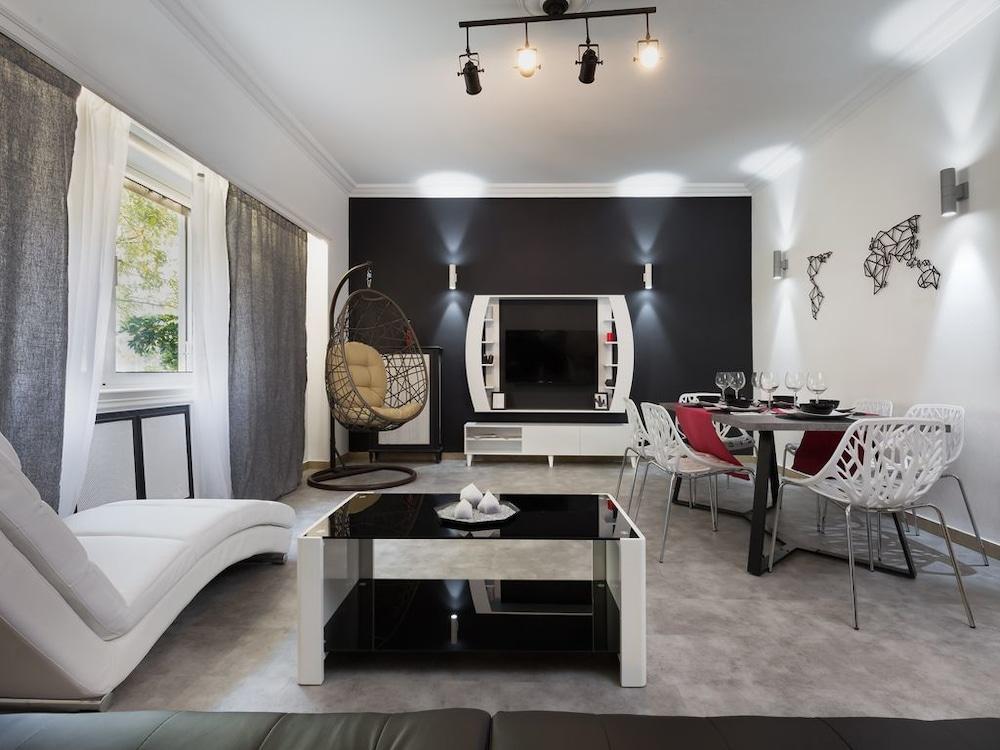 אתונה Mj Luxury Suites מראה חיצוני תמונה