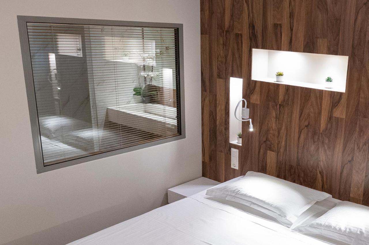 אתונה Mj Luxury Suites מראה חיצוני תמונה