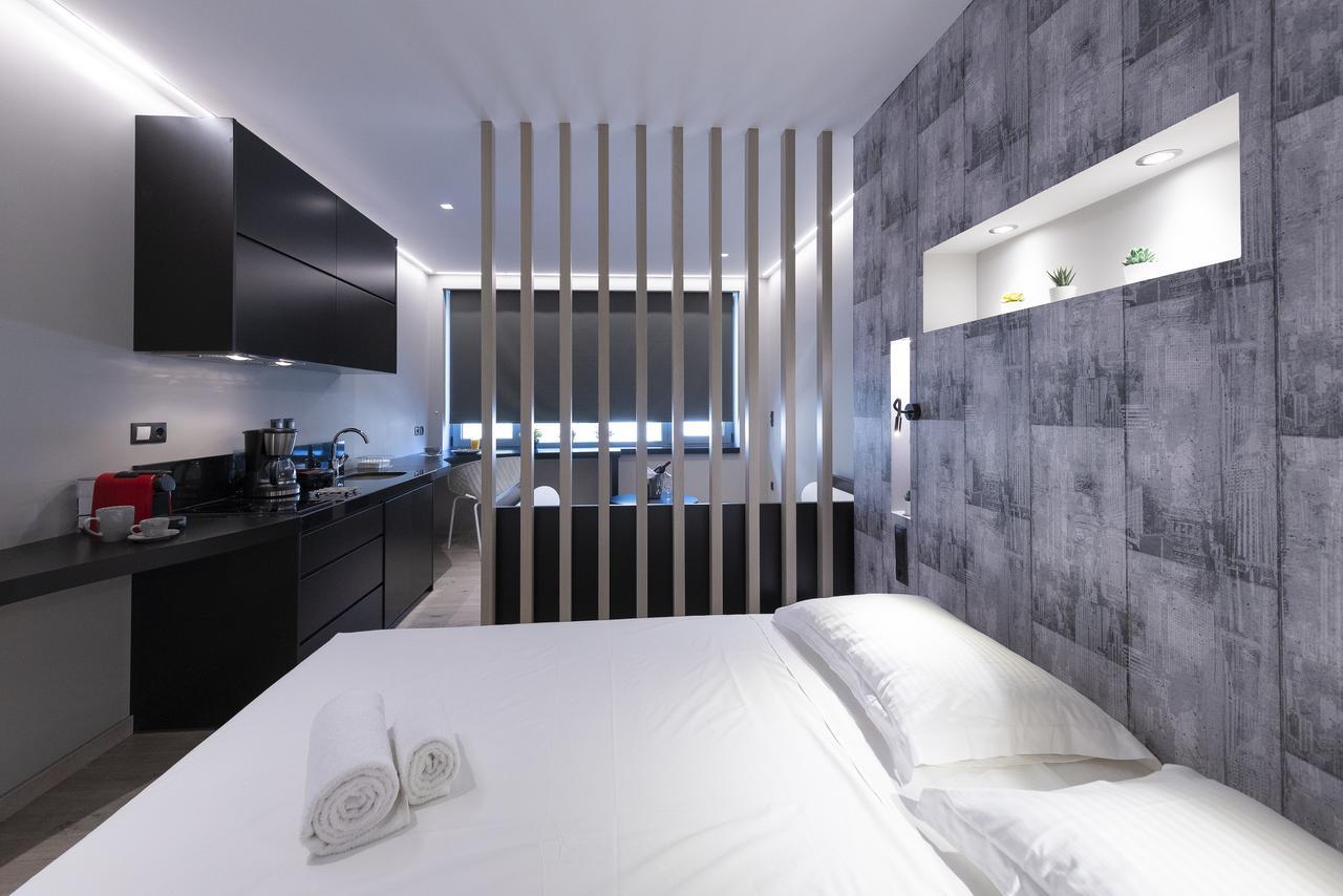 אתונה Mj Luxury Suites מראה חיצוני תמונה